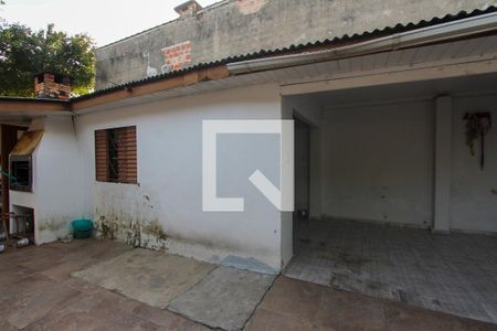 Casa à venda com 300m², 2 quartos e 5 vagas Casa à venda com 300m², 2 quartos e 5 vagasPatio