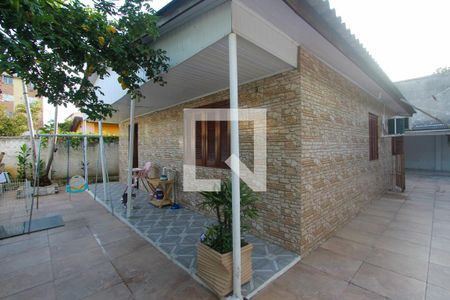 Casa à venda com 300m², 2 quartos e 5 vagas Casa à venda com 300m², 2 quartos e 5 vagasPatio
