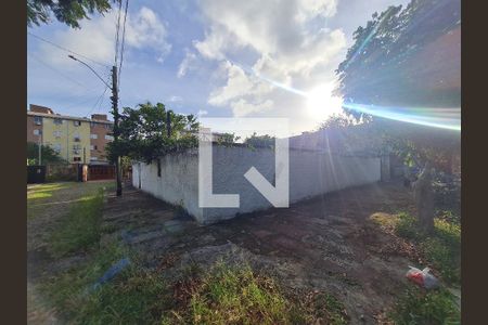 Casa à venda com 300m², 2 quartos e 5 vagas Casa à venda com 300m², 2 quartos e 5 vagasFachada