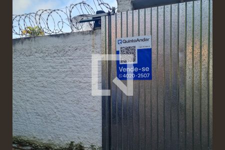 Casa à venda com 300m², 2 quartos e 5 vagas Casa à venda com 300m², 2 quartos e 5 vagasPLACA