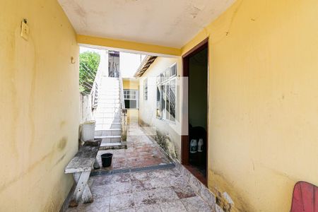 Casa à venda com 130m², 3 quartos e 2 vagas Casa à venda com 130m², 3 quartos e 2 vagasCorredor