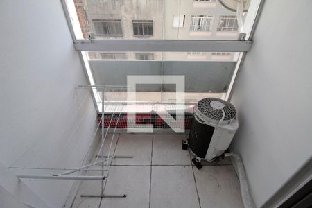 Varanda de kitnet/studio à venda com 0 quarto, 40m² em República, São Paulo