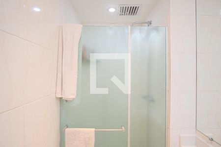 Apartamento à venda com 56m², 2 quartos e 1 vagaBanheiro Social