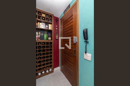 Apartamento à venda com 63m², 1 quarto e 2 vagasEntrada