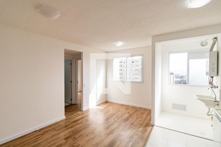 Sala de apartamento para alugar com 2 quartos, 45m² em Cambuci, São Paulo