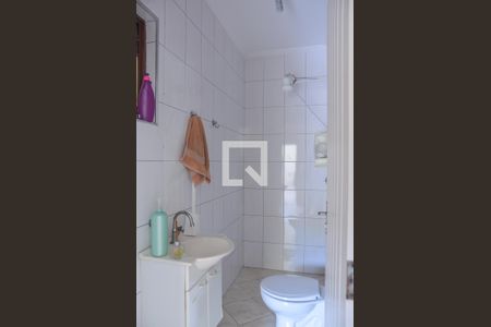 Casa à venda com 162m², 2 quartos e 2 vagasBanheiro de serviço