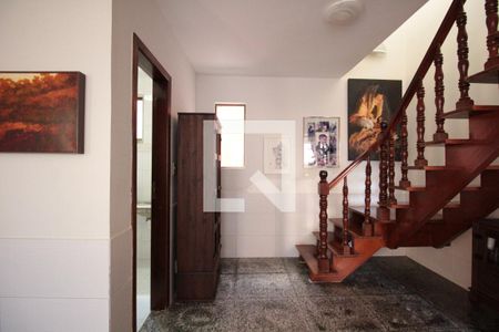Sala de casa à venda com 3 quartos, 150m² em Guarani, Belo Horizonte