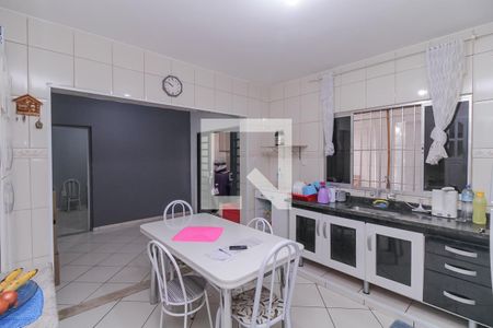 Casa para alugar com 90m², 3 quartos e 1 vagaCozinha