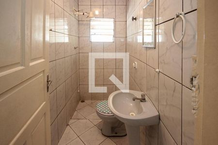 Banheiro de casa para alugar com 1 quarto, 50m² em Parque São Rafael, São Paulo