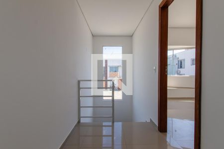 Casa para alugar com 72m², 2 quartos e 1 vagaEscada