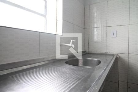Casa para alugar com 100m², 2 quartos e 2 vagasCozinha