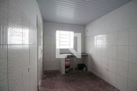 Casa para alugar com 100m², 2 quartos e 2 vagasCozinha