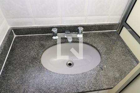 Apartamento à venda com 70m², 2 quartos e 2 vagasBanheiro da Suíte