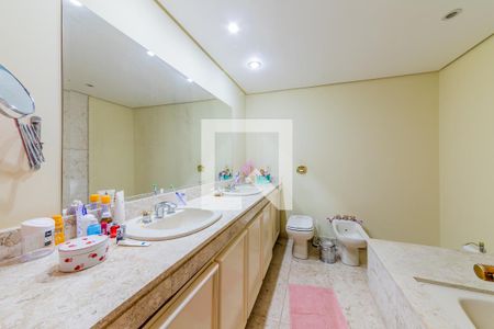 Apartamento à venda com 776m², 5 quartos e 5 vagas Apartamento à venda com 776m², 5 quartos e 5 vagasBanheiro