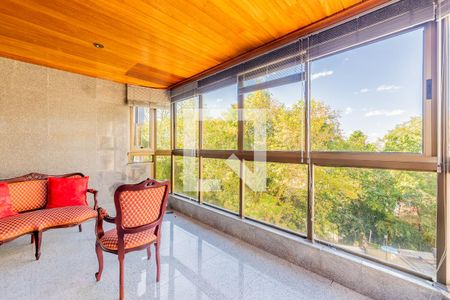 Apartamento à venda com 776m², 5 quartos e 5 vagas Apartamento à venda com 776m², 5 quartos e 5 vagasVaranda