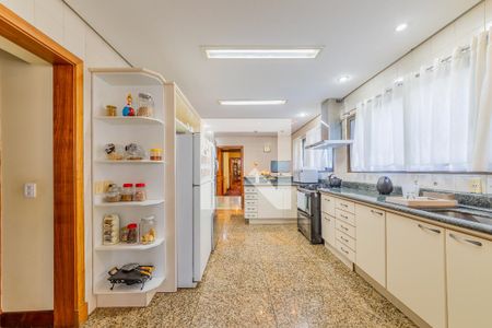 Apartamento à venda com 776m², 5 quartos e 5 vagas Apartamento à venda com 776m², 5 quartos e 5 vagasCozinha