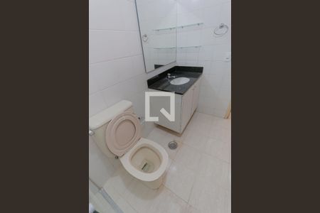 banheiro de apartamento para alugar com 1 quarto, 48m² em Centro, Campinas