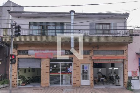 Casa para alugar com 100m², 2 quartos e 5 vagasFachada