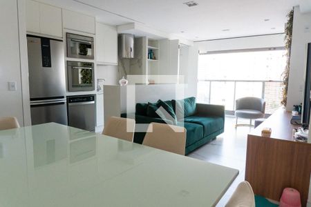 Apartamento à venda com 74m², 2 quartos e 1 vaga Apartamento à venda com 74m², 2 quartos e 1 vagaSala