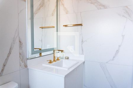 Apartamento à venda com 74m², 2 quartos e 1 vaga Apartamento à venda com 74m², 2 quartos e 1 vagaBanheiro da Suíte 2