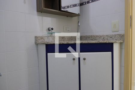 Apartamento para alugar com 60m², 3 quartos e sem vagaBanheiro 