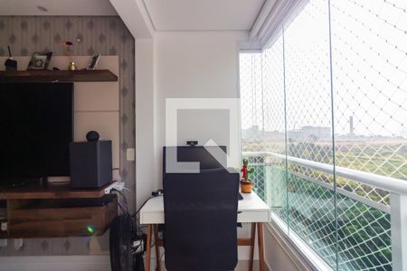 Varanda  de apartamento à venda com 2 quartos, 54m² em Quitaúna, Osasco