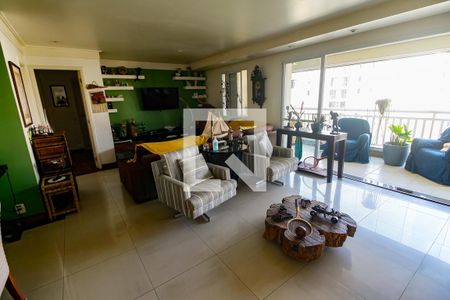 Sala de apartamento à venda com 3 quartos, 145m² em Vila Sonia, São Paulo