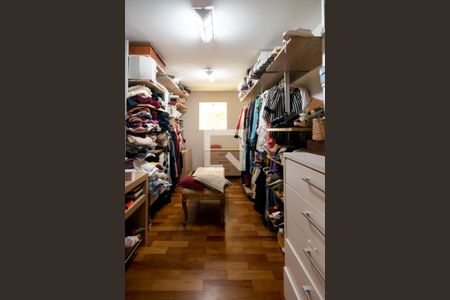 Casa à venda com 950m², 5 quartos e 5 vagasCloset Suíte 5 - Master