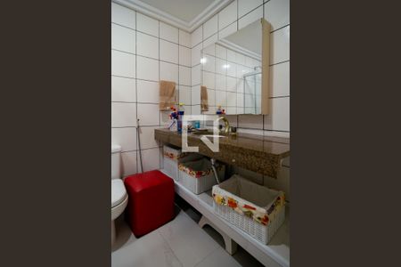 Casa à venda com 950m², 5 quartos e 5 vagasBanheiro Suíte 2 