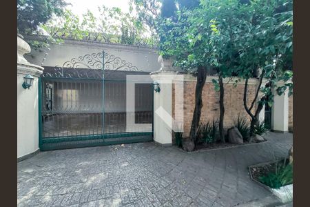 Casa à venda com 950m², 5 quartos e 5 vagasFachada