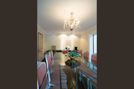 Casa à venda com 950m², 5 quartos e 5 vagasSala Jantar