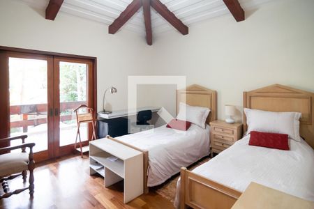 Casa à venda com 950m², 5 quartos e 5 vagasSuíte 3