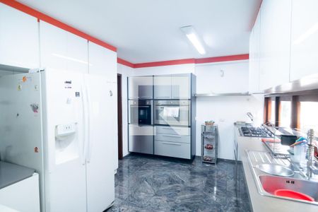 Casa à venda com 950m², 5 quartos e 5 vagasCozinha