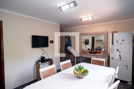 Casa à venda com 950m², 5 quartos e 5 vagasCozinha