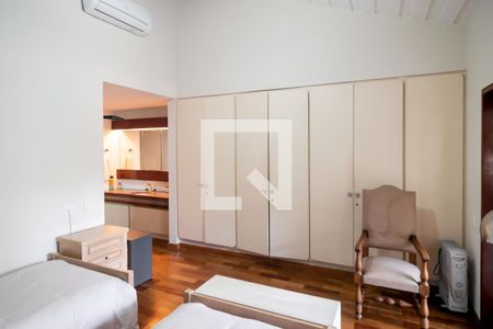 Casa à venda com 950m², 5 quartos e 5 vagasSuíte 3