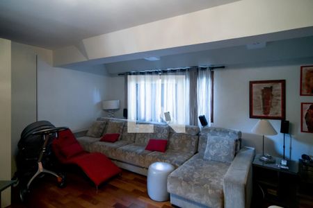 Casa à venda com 950m², 5 quartos e 5 vagasSuíte 1 - Térreo