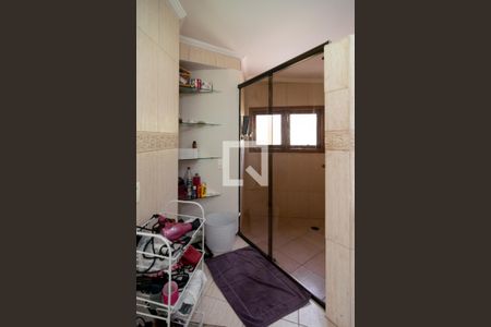 Casa à venda com 950m², 5 quartos e 5 vagasBanheiro Suíte 4