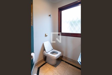 Casa à venda com 950m², 5 quartos e 5 vagasLavabo