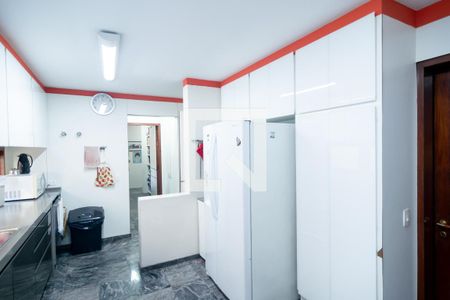 Casa à venda com 950m², 5 quartos e 5 vagasCozinha