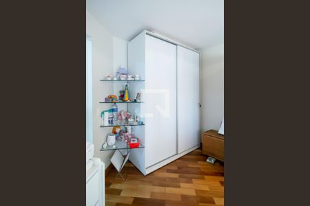 Casa à venda com 950m², 5 quartos e 5 vagasSuíte 2 