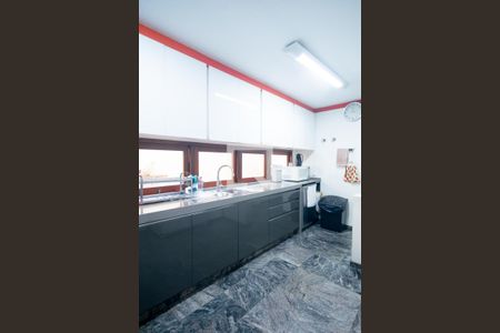 Casa à venda com 950m², 5 quartos e 5 vagasCozinha