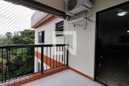 Apartamento à venda com 70m², 2 quartos e 1 vaga Apartamento à venda com 70m², 2 quartos e 1 vagaVaranda