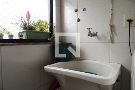 Apartamento à venda com 70m², 2 quartos e 1 vagaÁrea de Serviço