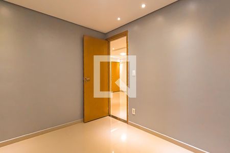 Quarto 2 de apartamento para alugar com 2 quartos, 42m² em Vila Izabel, Guarulhos