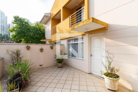 Casa de condomínio à venda com 143m², 3 quartos e 2 vagasEntrada