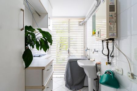 Casa de condomínio à venda com 143m², 3 quartos e 2 vagas1o. Andar - Área de Serviço