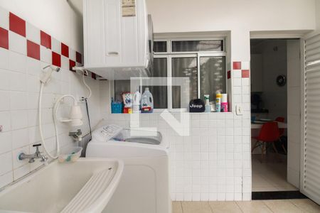 Casa à venda com 310m², 4 quartos e 4 vagas Casa à venda com 310m², 4 quartos e 4 vagasÁrea de Serviço