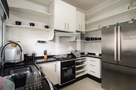 Casa à venda com 310m², 4 quartos e 4 vagas Casa à venda com 310m², 4 quartos e 4 vagasCozinha