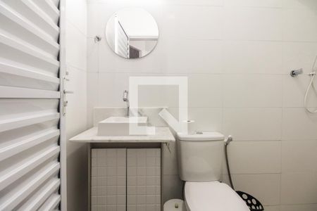 Casa à venda com 310m², 4 quartos e 4 vagas Casa à venda com 310m², 4 quartos e 4 vagasCasa 02 - Banheiro Social