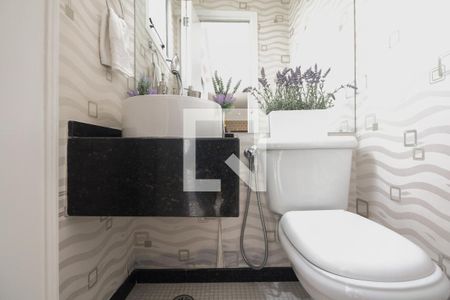 Casa à venda com 310m², 4 quartos e 4 vagas Casa à venda com 310m², 4 quartos e 4 vagasLavabo